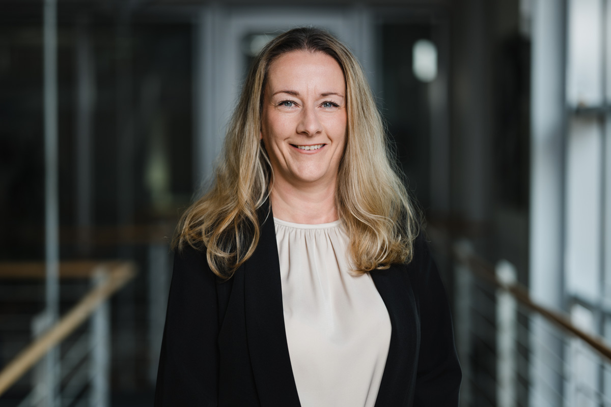 Frau Marion Schumacher